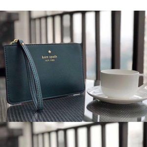 Cedar Street Slim Bee Wristlet